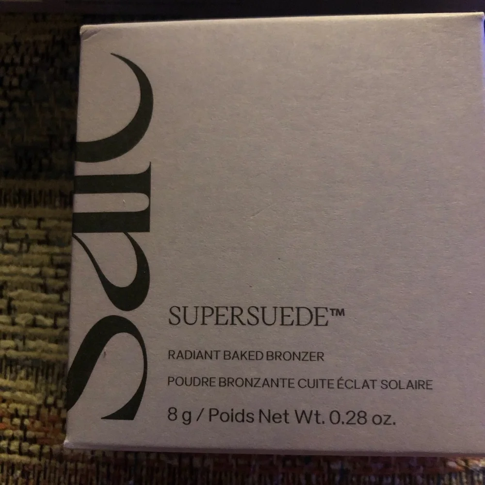 New Saie Supersuede Radiant Baked Bronzer - Medium to Tan